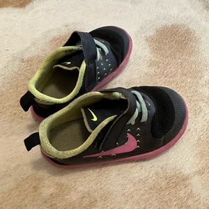 Girls nike shoes